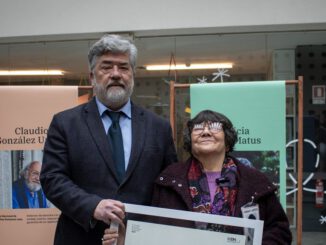Alicia Lira Matus recibiendo el Premio Nacional de Derechos Humanos 2026 en el Centro Cultural La Moneda