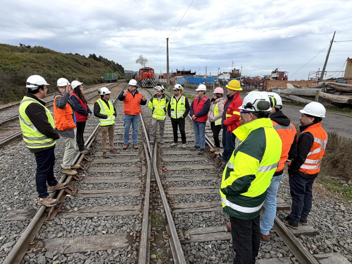 Visita técnica a las instalaciones ferroviarias de Puerto Coronel para evaluar la extensión hacia Lota.
