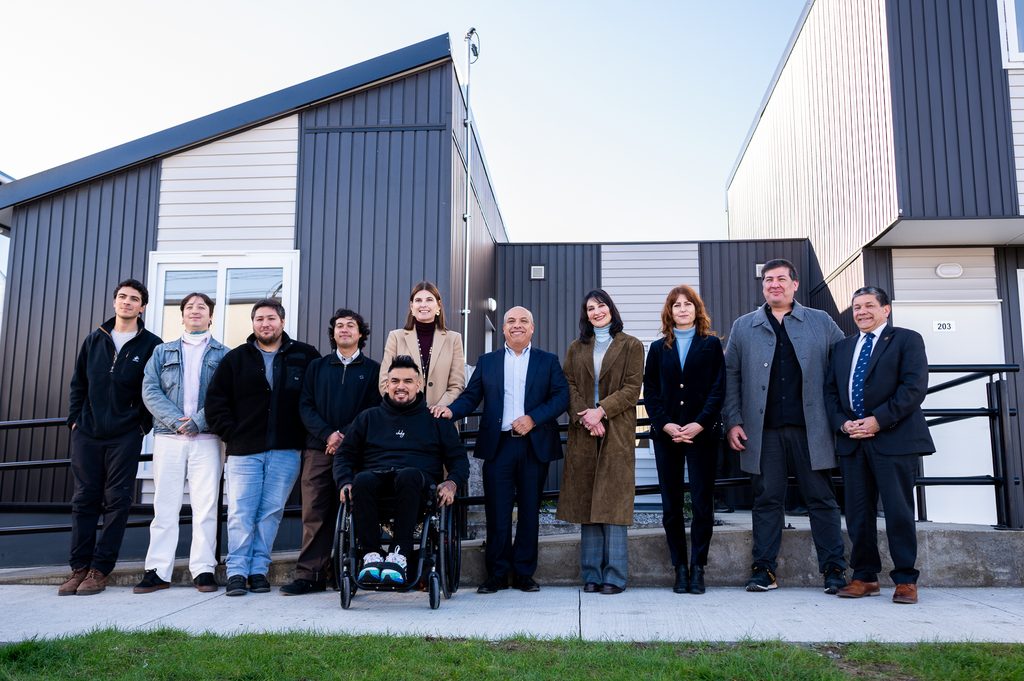 Vista exterior e interior de Casa Lafken una vivienda social diseñada con criterios de accesibilidad universal