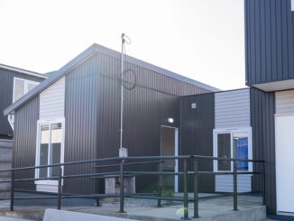 Vista exterior e interior de Casa Lafken una vivienda social diseñada con criterios de accesibilidad universal