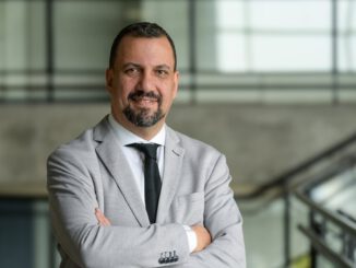 Ejecutivos reunidos analizando indicadores económicos regionales en el Biobío.