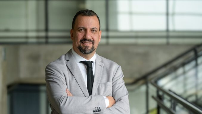 Ejecutivos reunidos analizando indicadores económicos regionales en el Biobío.