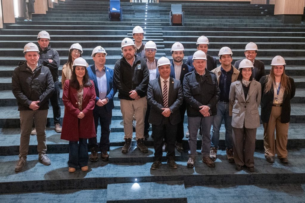 Autoridades regionales visitando las nuevas instalaciones del Campus Paicaví de la USS en Concepción