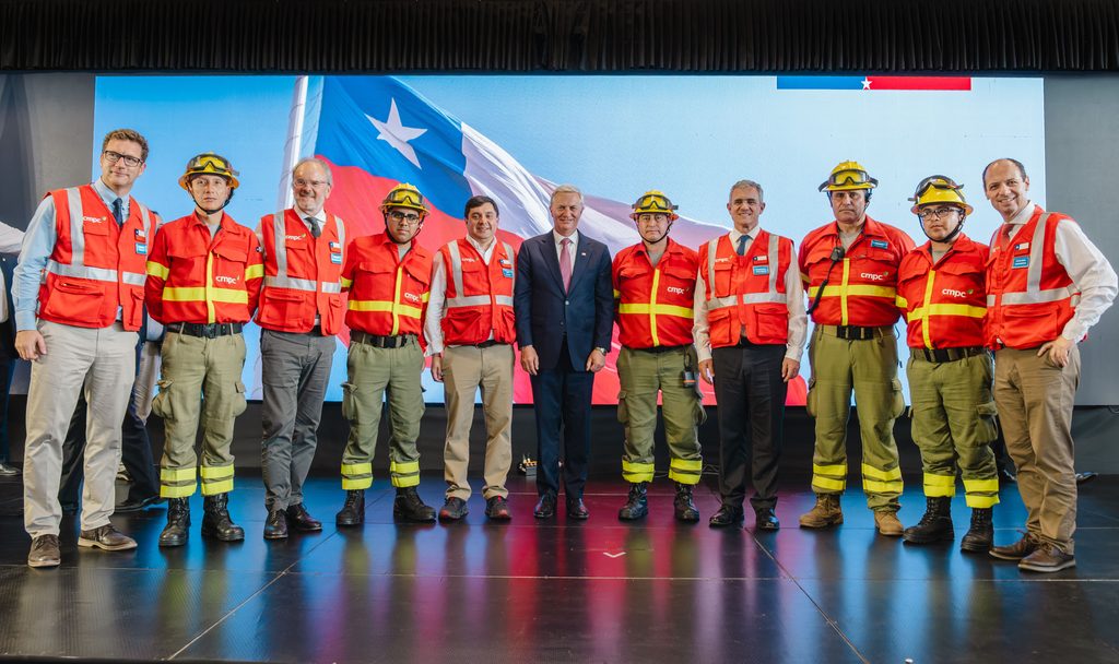 Presentacion del plan de prevencion y combate de incendios 2026-2027 de CMPC con autoridades nacionales