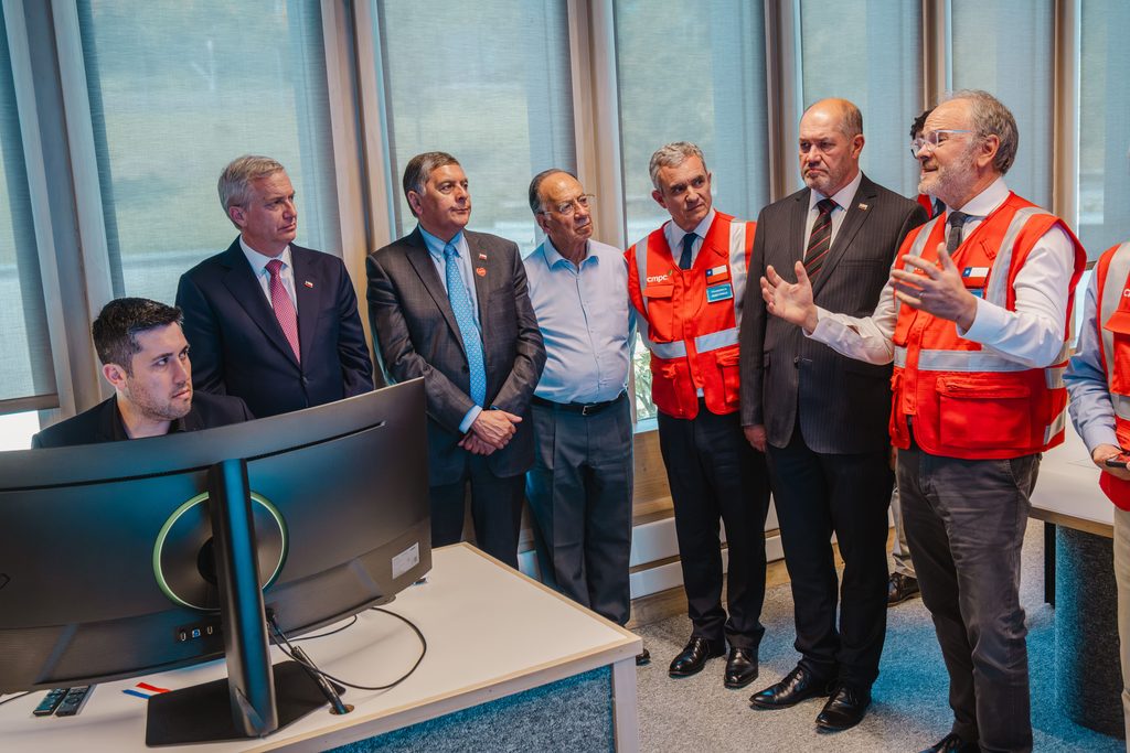 Presentacion del plan de prevencion y combate de incendios 2026-2027 de CMPC con autoridades nacionales