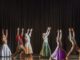 Bailarines interpretando Contempotango: Danza de arrabales en la Sala de Teatro de la UCSC